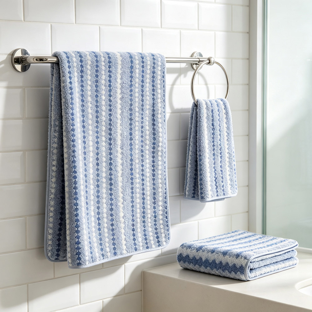 Living and Home Soft Polyester Blue Zigzag Wave Towel Set of 4 Image 2