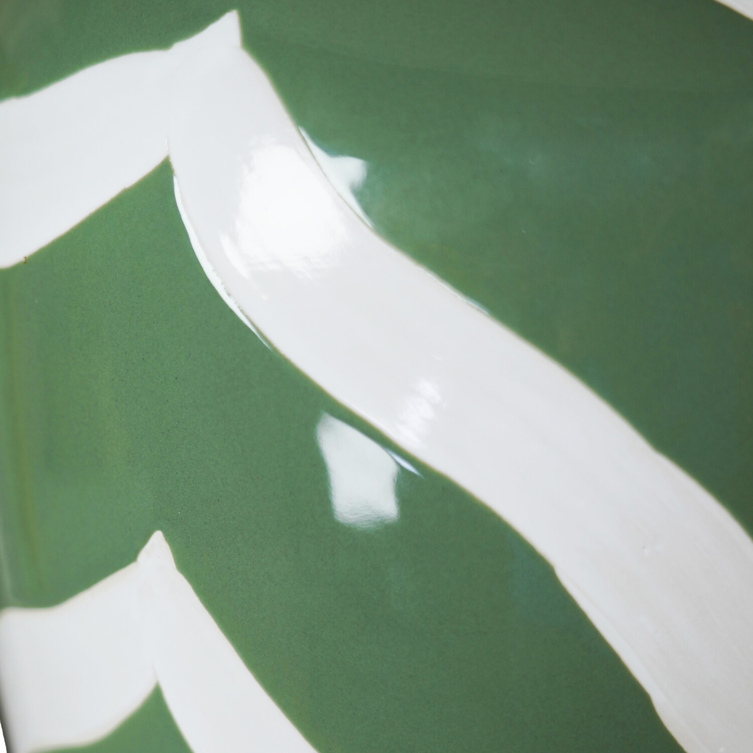 Laurel Table Lamp Green Image 9