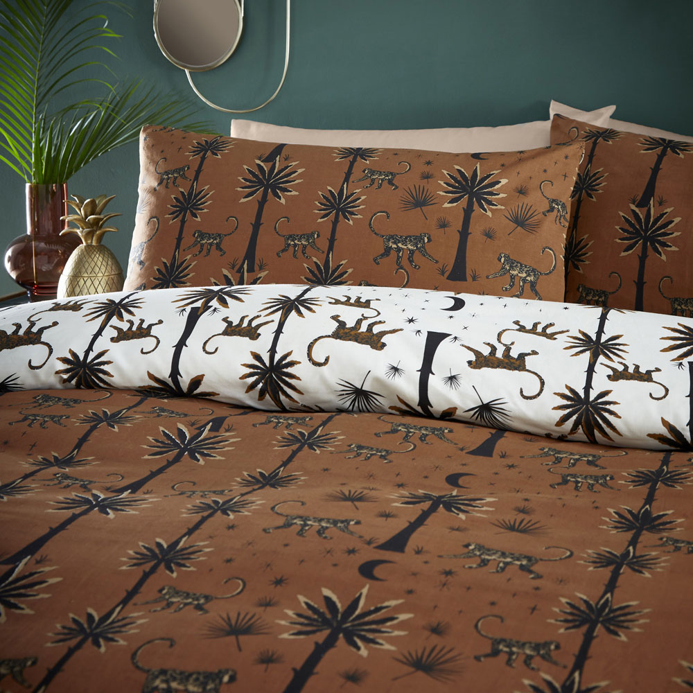 furn. Desert Monkey Super King Amber Duvet Set Image 4