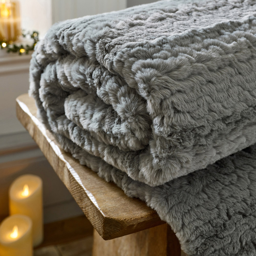TLC Ashridge Faux Fur Grey Throw 130 x 170cm Image 3