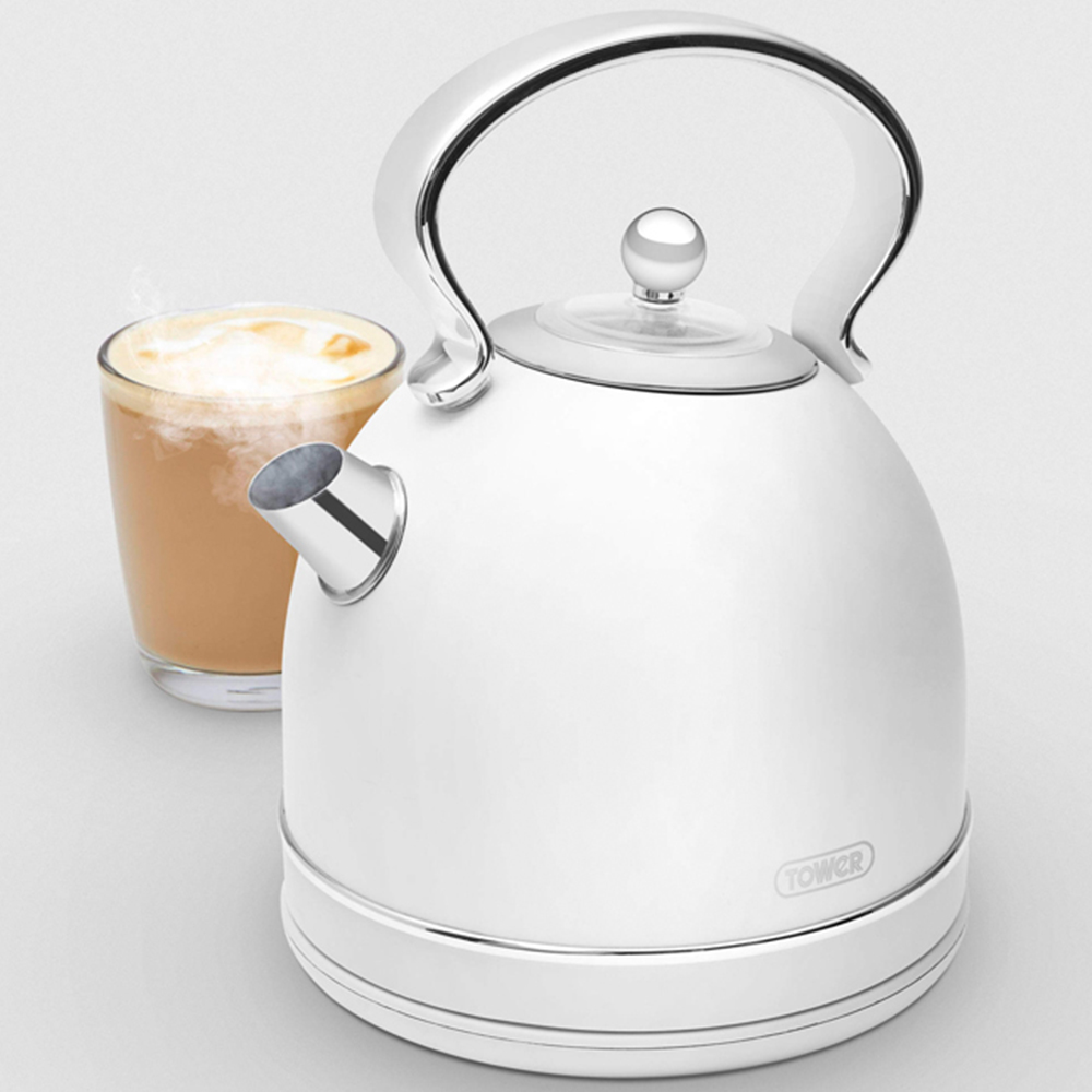 Tower Heritage EEJB230 Optic White with Chrome Accents 4 Slice Toaster and 1.7L Kettle Set Image 3