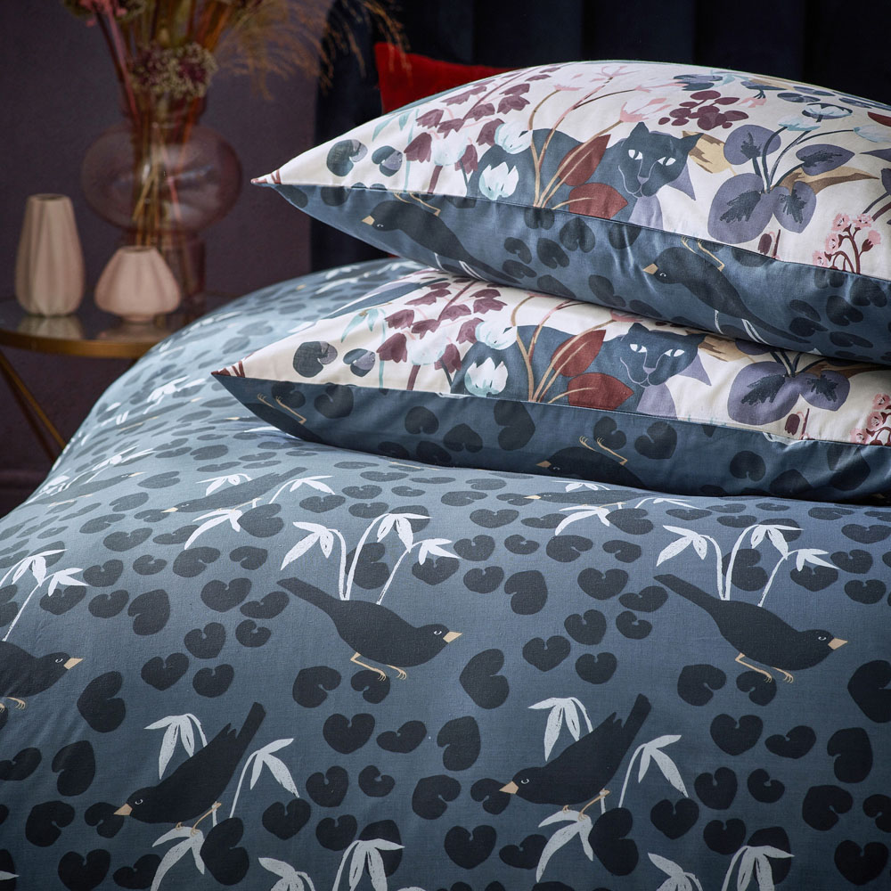 furn. Midnight Panther Animal Super King Dusky Blue Duvet Set Image 2
