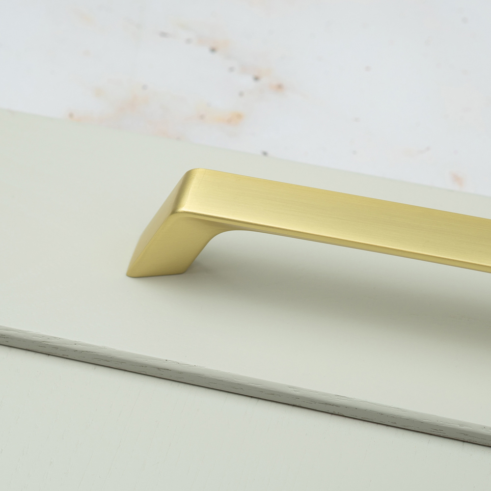 Handle & Home Brushed Brass Handle 160mm Image 5