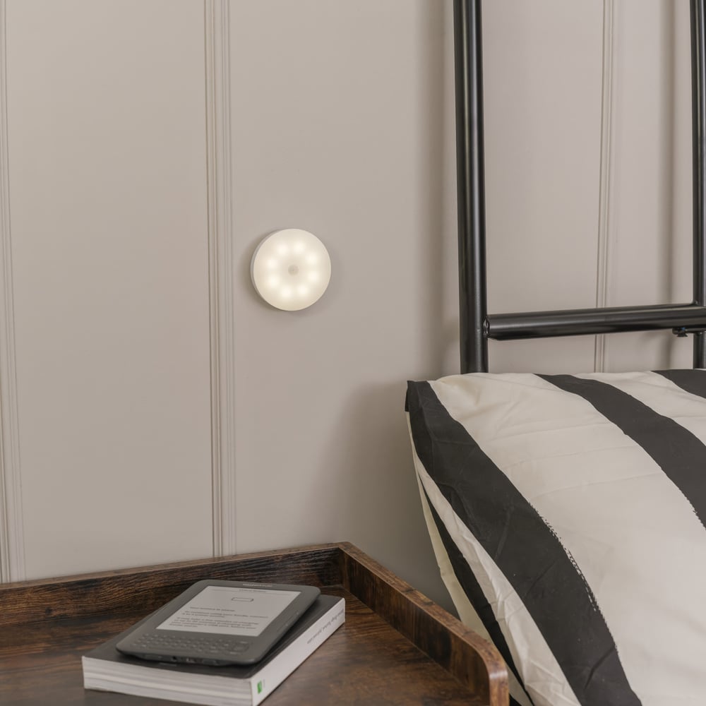 ValueLights Horizon Rechargeable Spotlight with Motion Sensor 6 Pack Image 6
