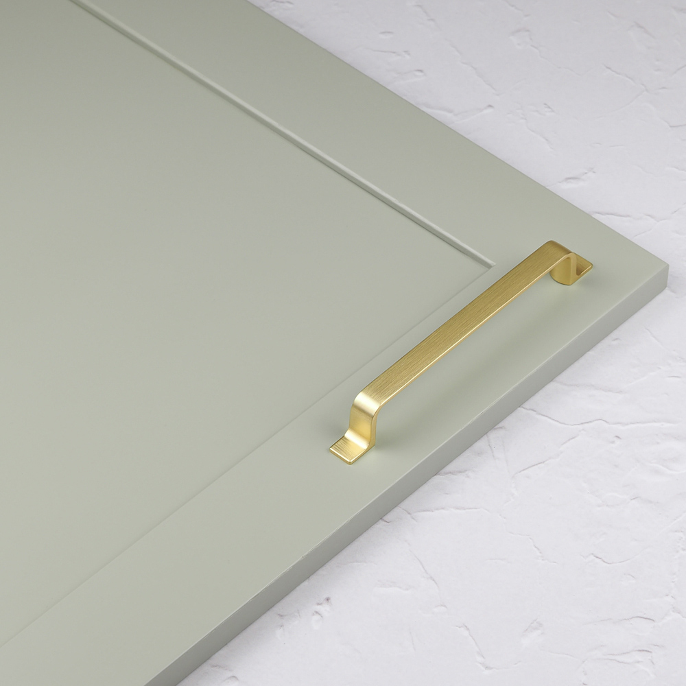 Handle & Home Brushed Brass Strap Handle 160mm Image 5