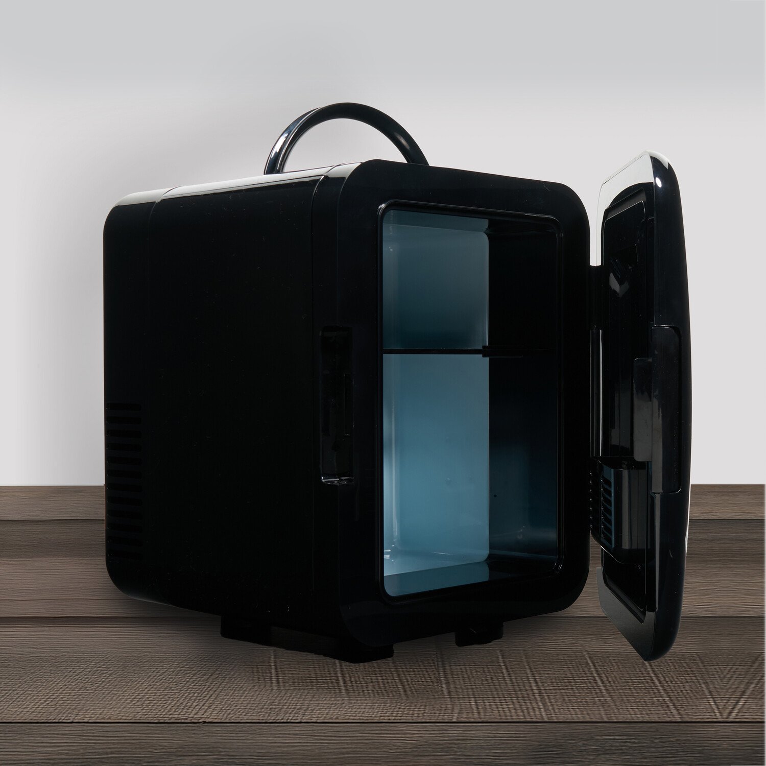 Kitchen Master Mini Fridge 4L Black Image 11