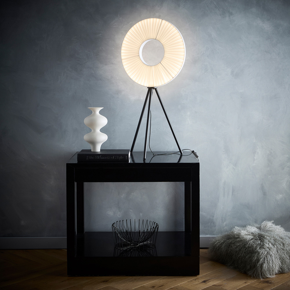 Kliving Riley White Shade Black LED Tripod Table Lamp Image 3