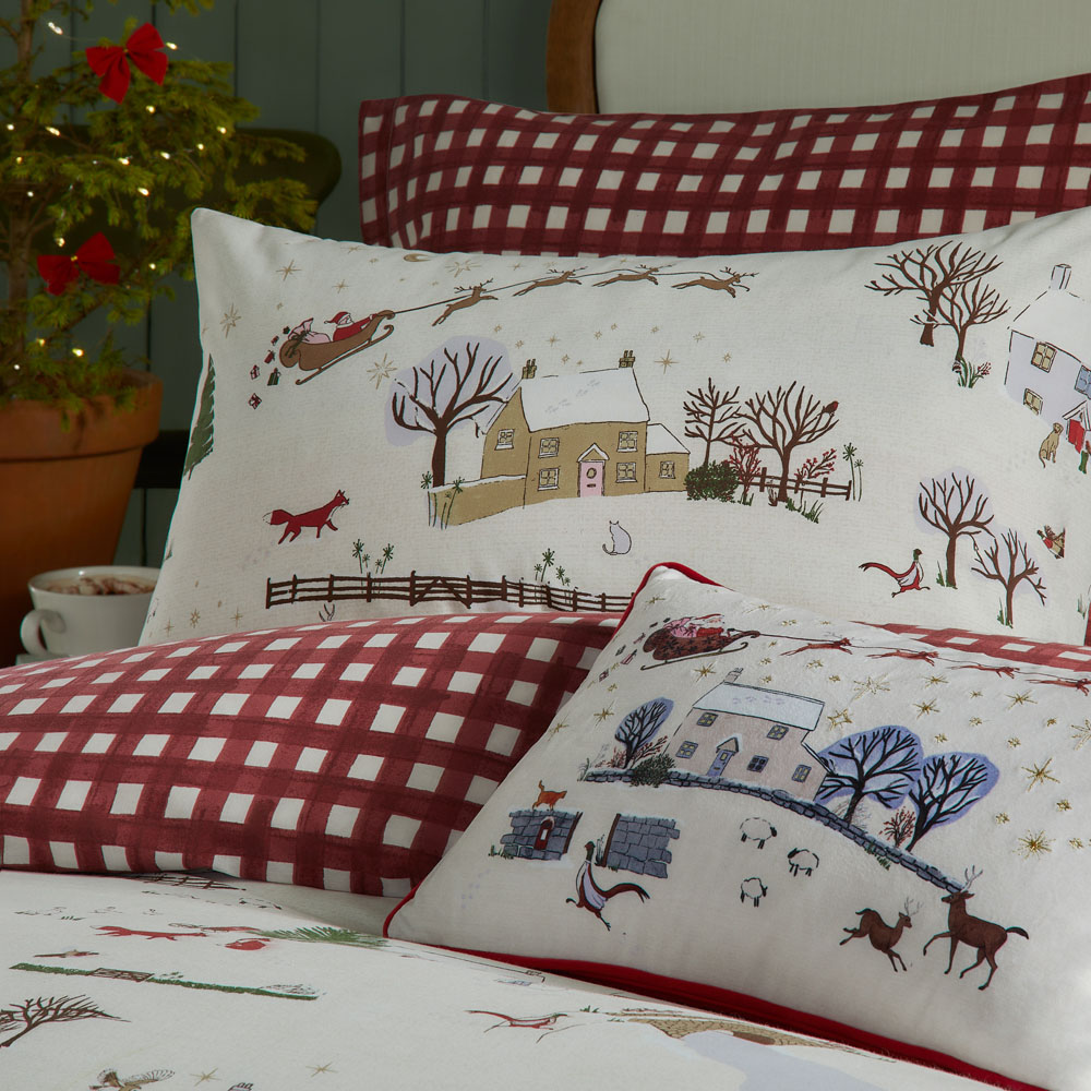 Furn Super King Size Cotswolds Christmas Printed Reversible Duvet Set Image 2