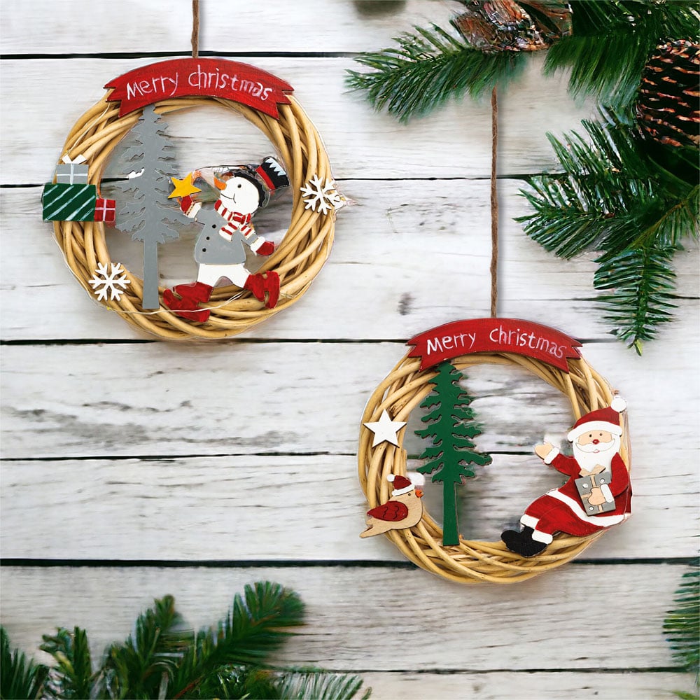 St Helens Natural Colour Hanging Wicker Wreath with Santa Image 6