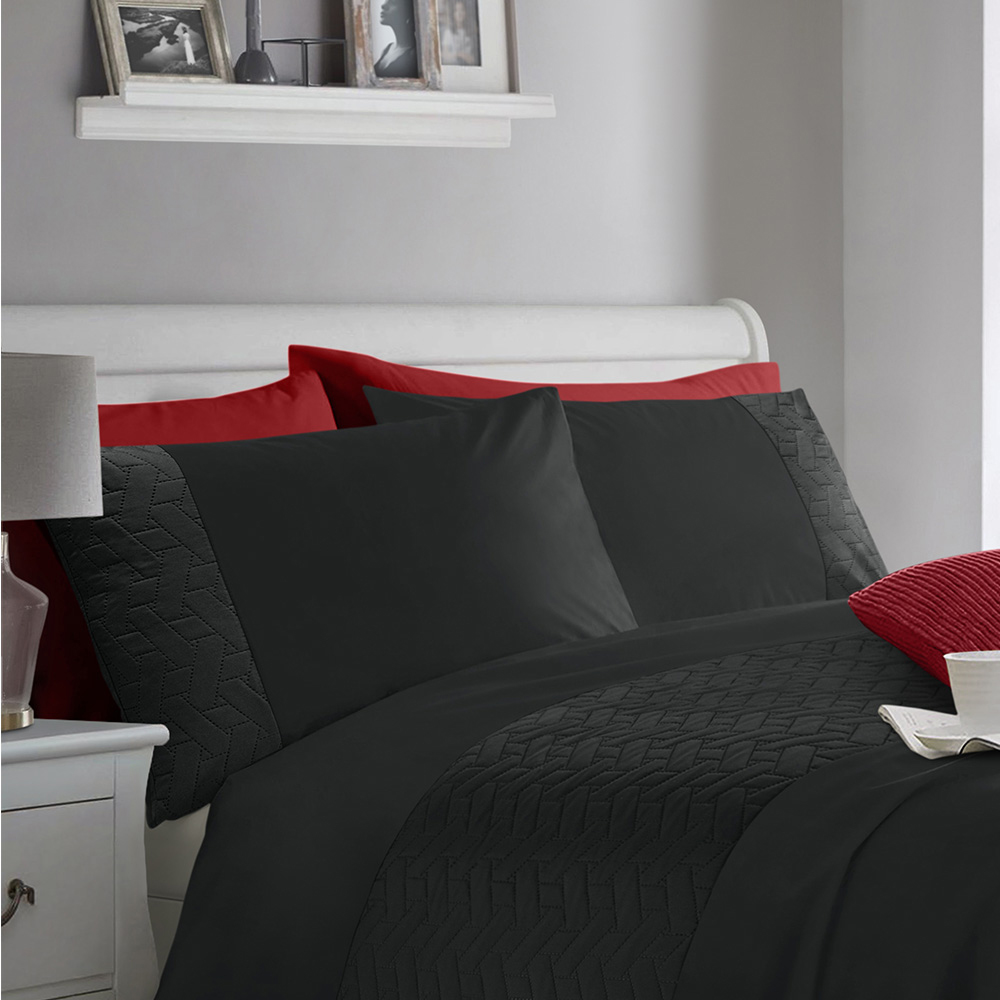 Velosso Double Black Quilted Geo Duvet Set Image 2