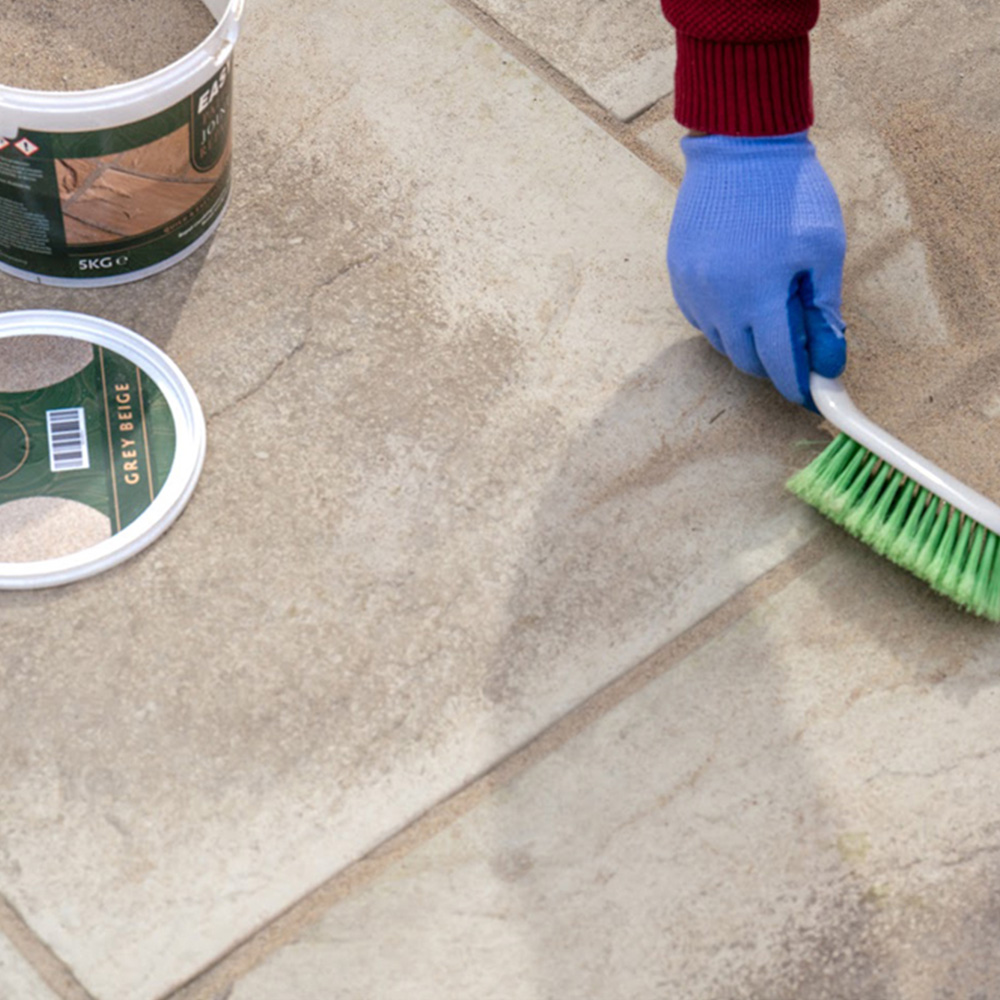 Azpects Easy Patio Joint Repair Tub 5kg Image 2