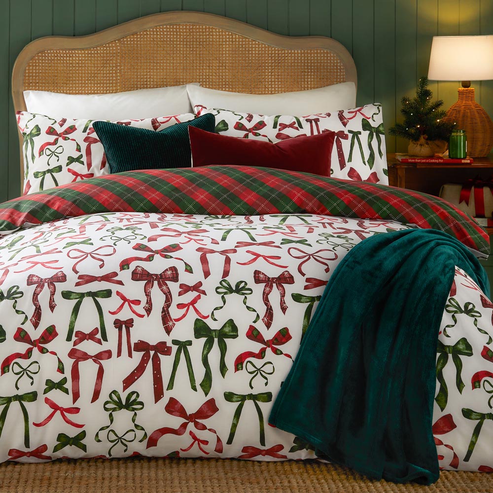 Furn Single Nathalie Festive Bows Printed Reversible Duvet Set Image 4