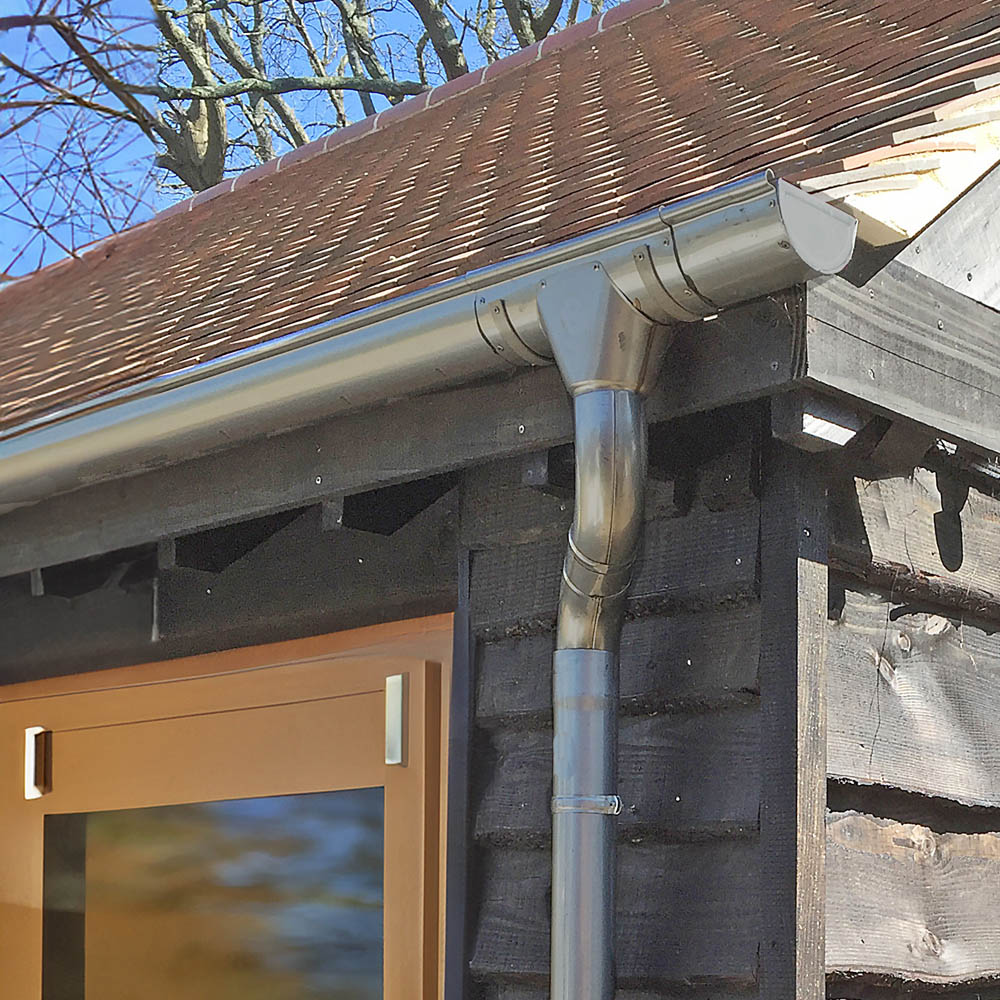 Metal Gutta Half Round Zinc Gutter 125 x 76mm 8 Pack Image 2