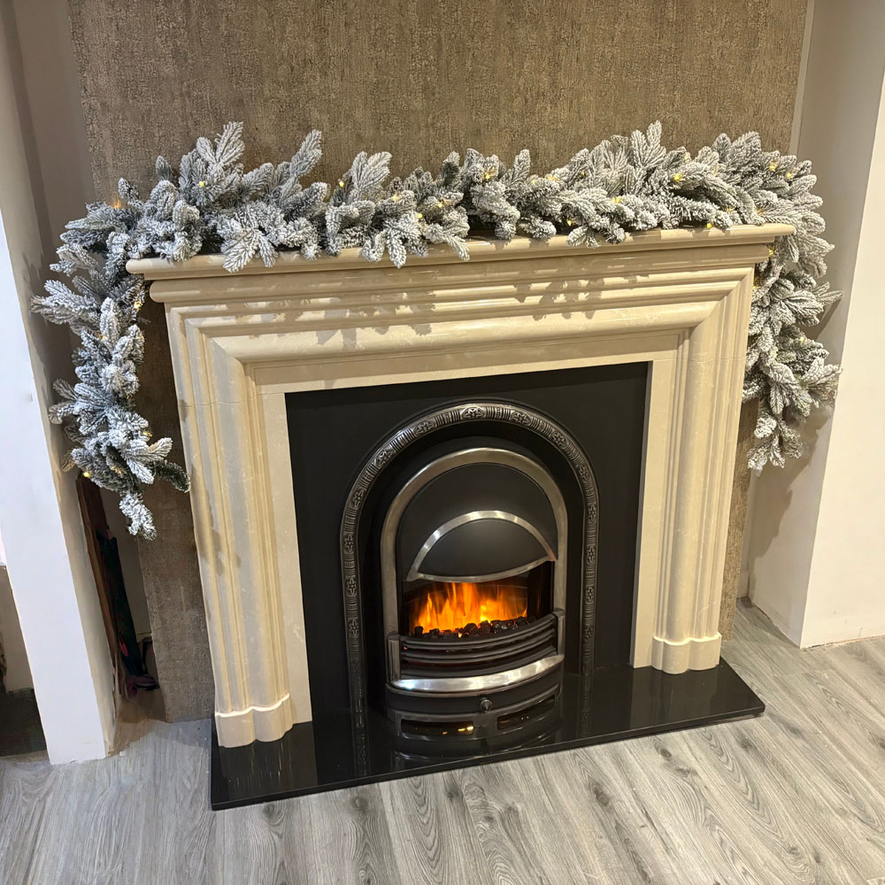 Festive Christmas Green Snow Flocked Warm White LED Christmas Garland 270cm Image 2