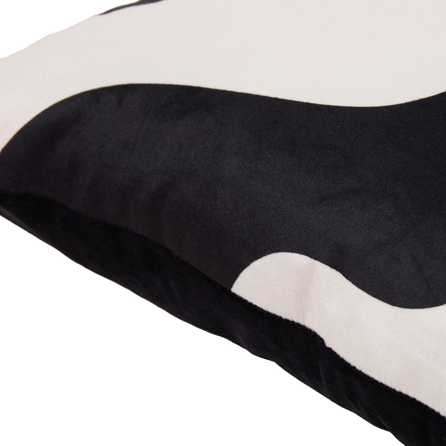 Divante Kiki Cushion 45x45cm Image 4