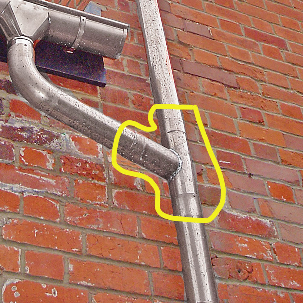 Metal Gutta Stainless Steel Downpipe 72 Degree Branch Image 2