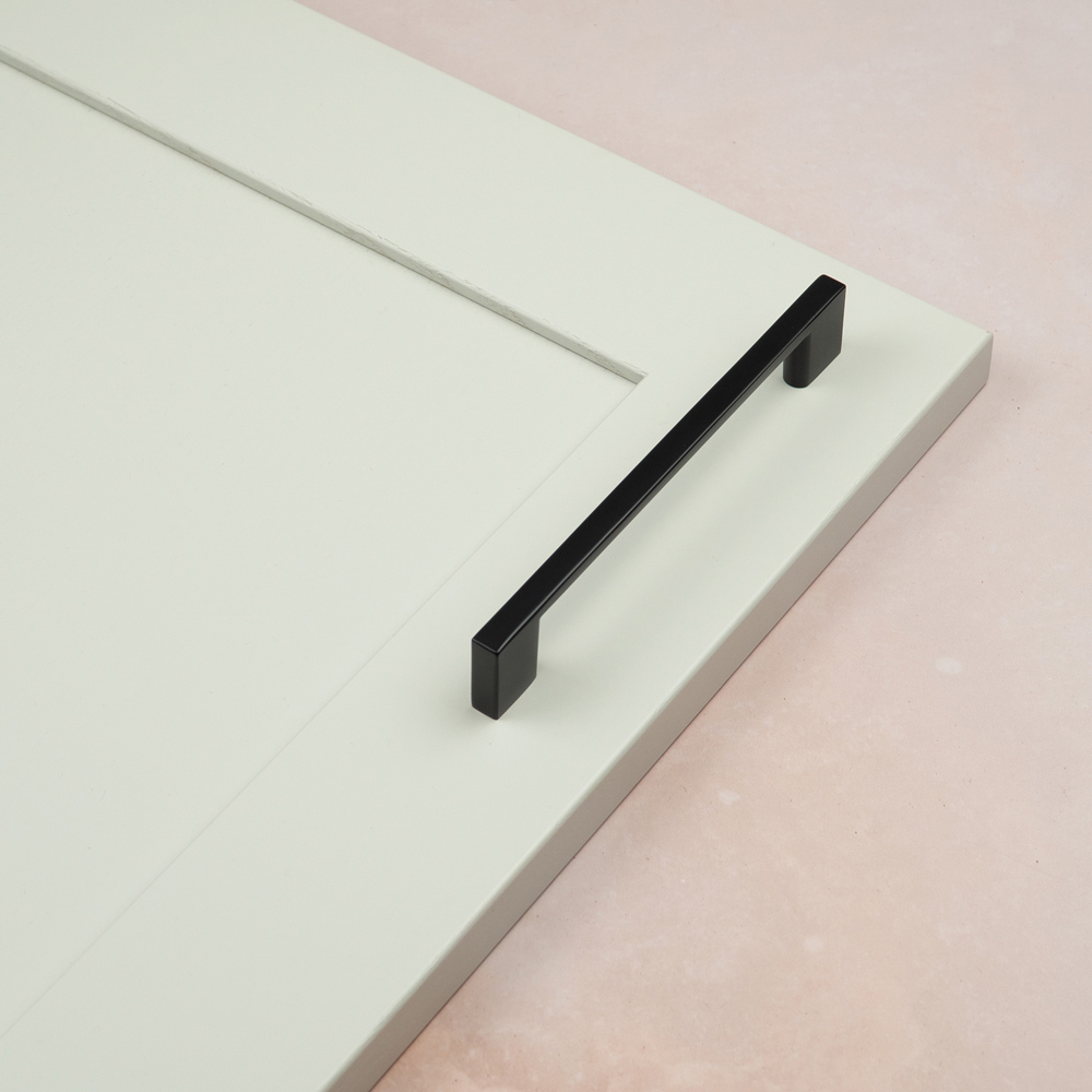 Handle & Home Square Matt Black Handle 128mm Image 2