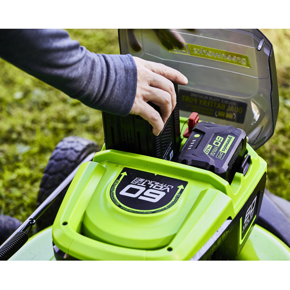 Greenworks GWGD60LM51SPK4 60V Self Propelled 51cm Cordless Lawn Mower with Battery and Charger Image 8