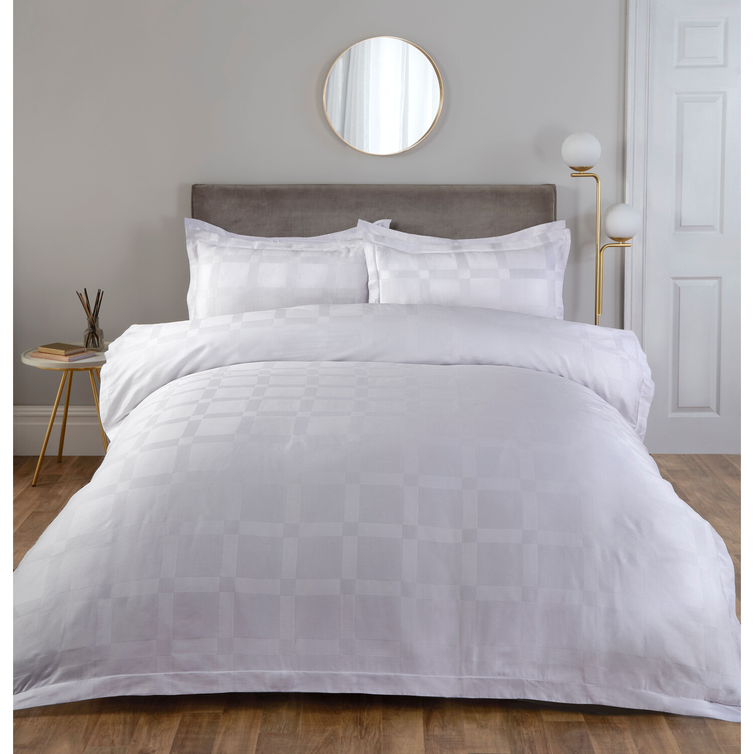 Sloane Check Duvet Cover and Pillowcase Set - White / Double Image 1