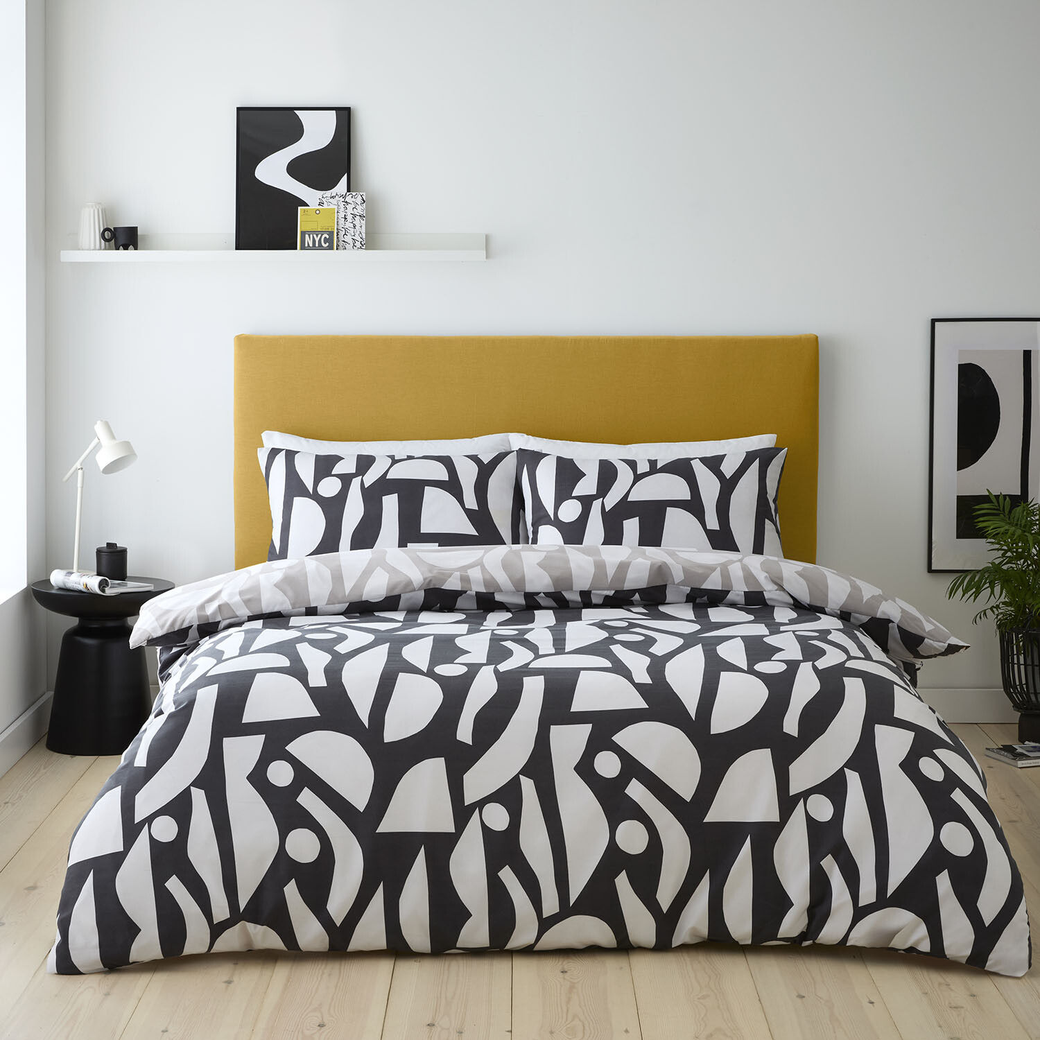 Grayson Geo Duvet Monochrome King Image 1