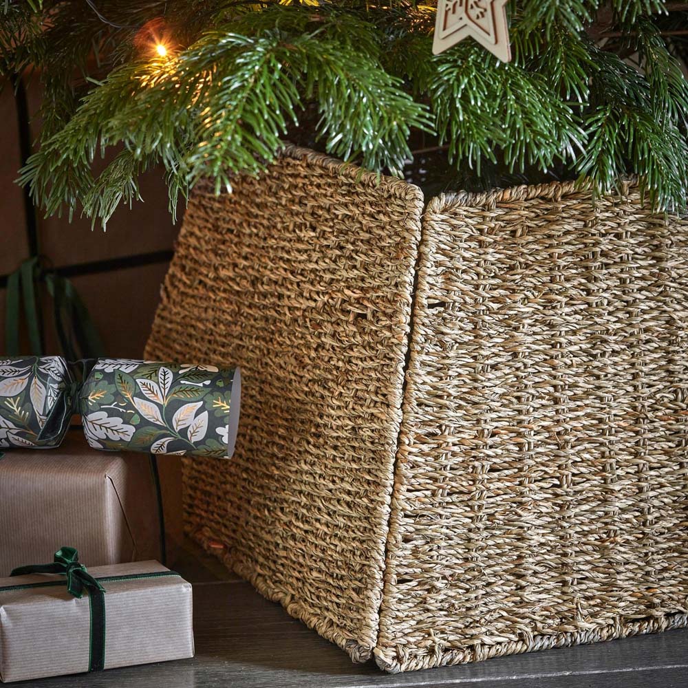 Ivyline Seagrass Artisanal Handwoven Foldable Square Christmas Tree Skirt 60cm Image 6