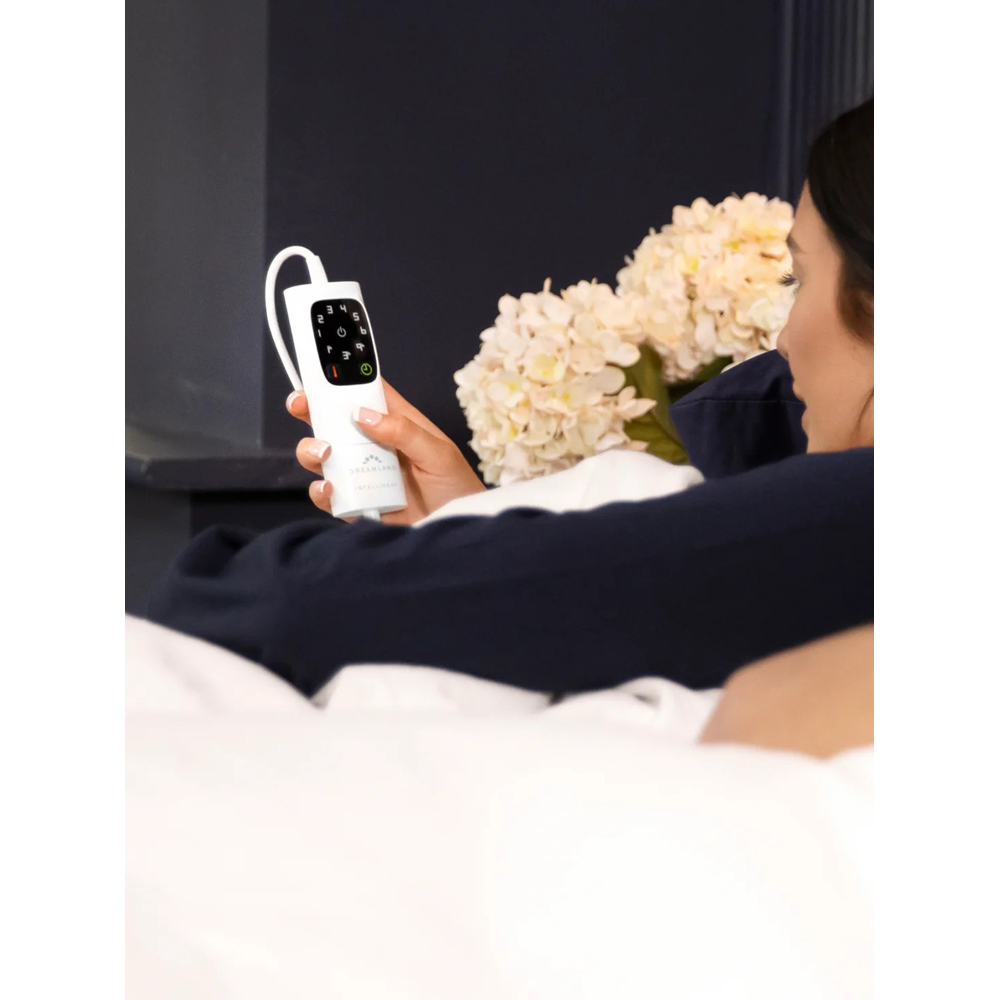 Dreamland King Size Dual Control Heated Mattress Protector Image 6