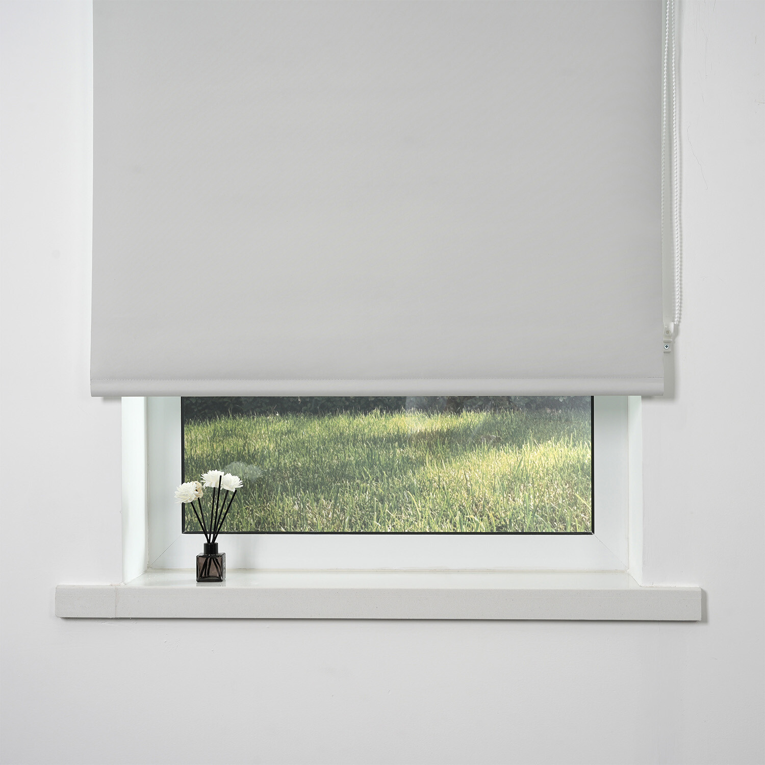 Plain Blackout Blinds - Pearl / 60cm Image 4