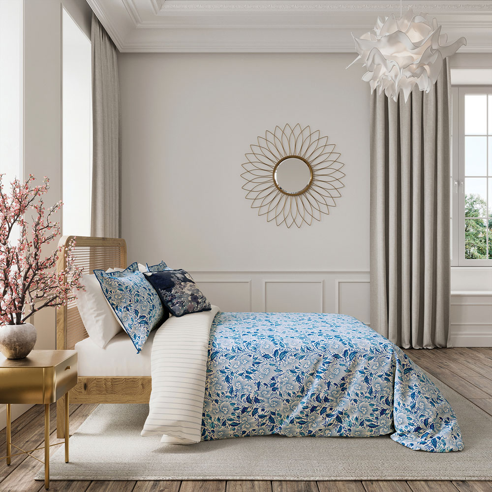 V&A Ornamental Bloom Super King Size Indigo Duvet Set Image 4