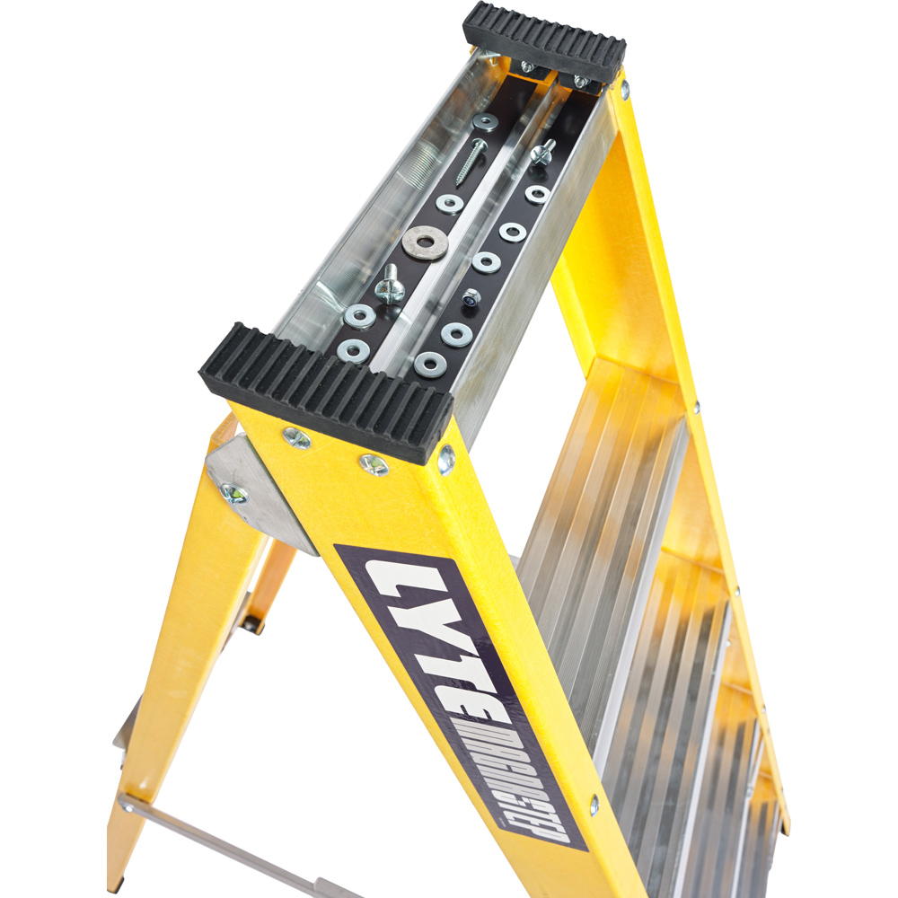 Lyte Ladders and Towers MagnaStep 8 Tread Glassfibre Swingback Step Ladder Image 4