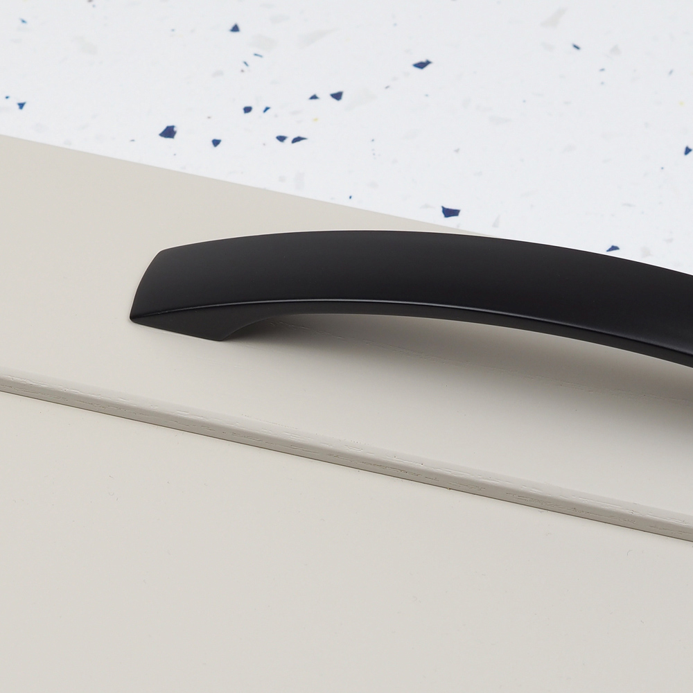 Handle & Home Matt Black Bridge Handle 160mm Image 6