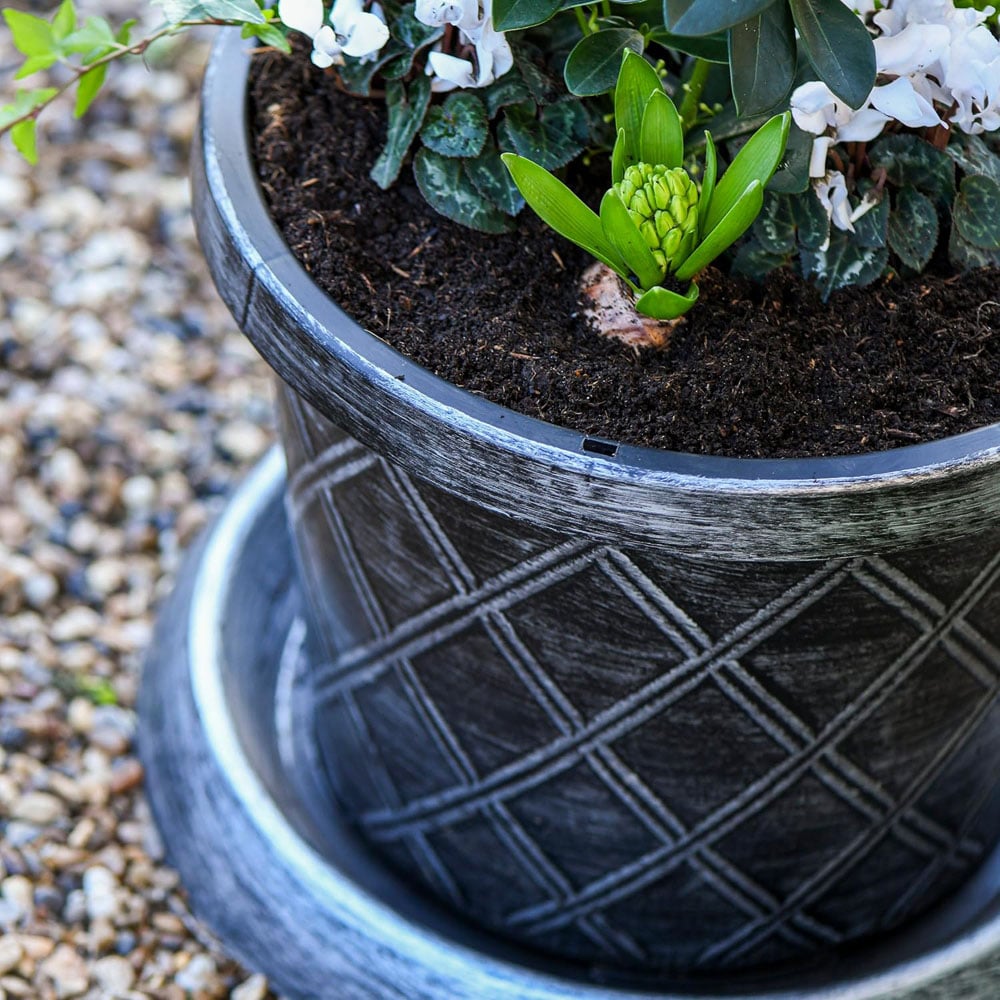 Garden Gear Black and Silver Plastic Plant Pot with Saucer 42cm 5 Pack Image 4