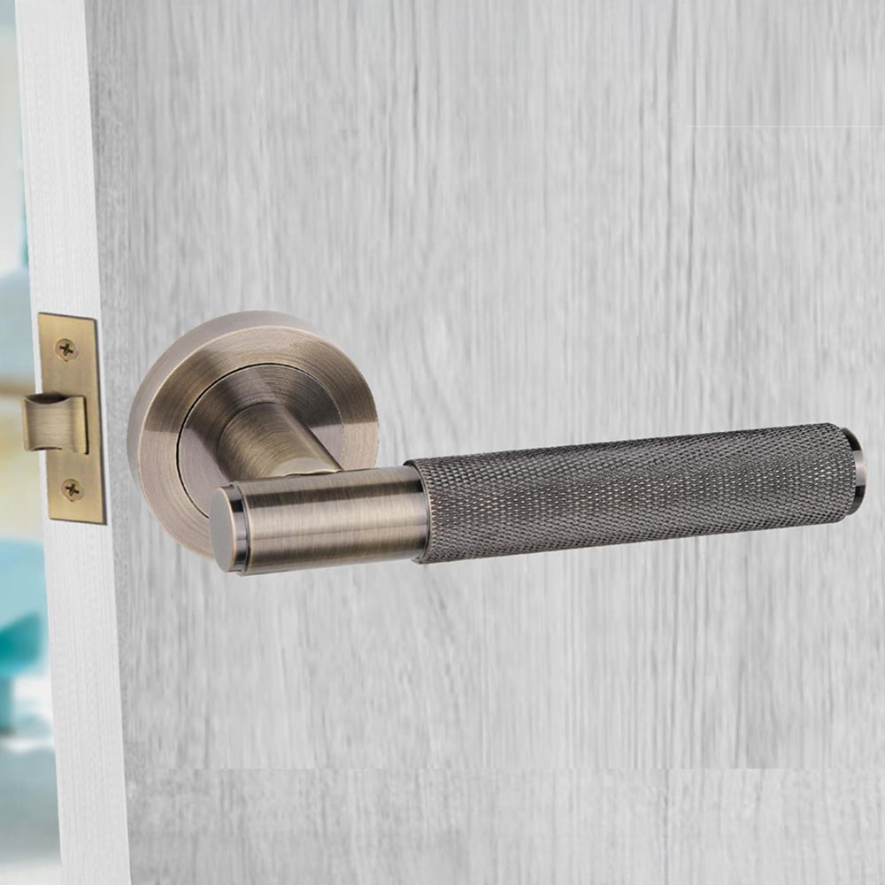 Golden Grace Straight T-Bar Knurled Antique Brass Door Handles 4 Pack Image 2