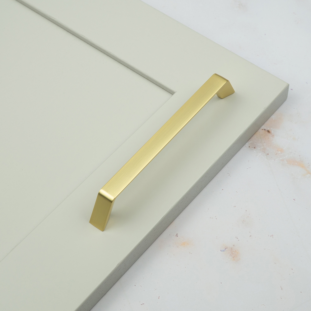 Handle & Home Brushed Brass Handle 160mm Image 3