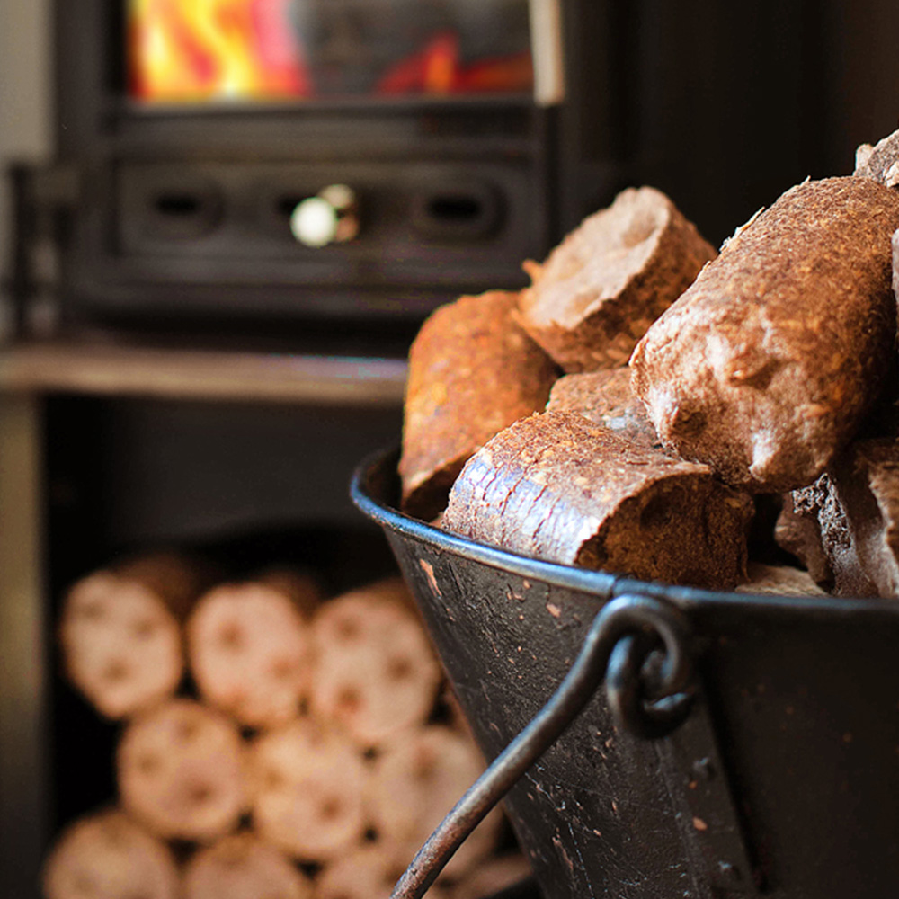 Hotmax High Density Pure Wood Eco Fuel Logs 20kg Image 2