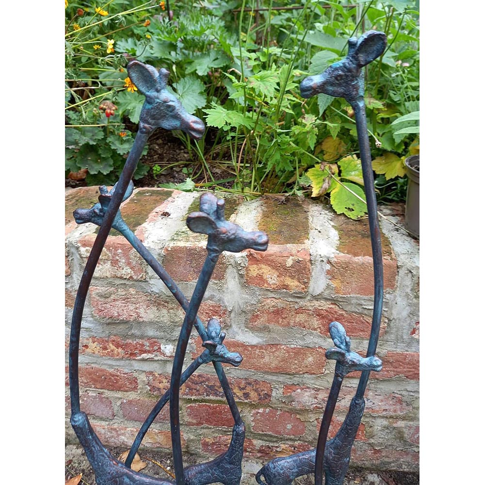Inspirational Gifting Giraffe Family Cast Aluminium Garden Ornament Image 5