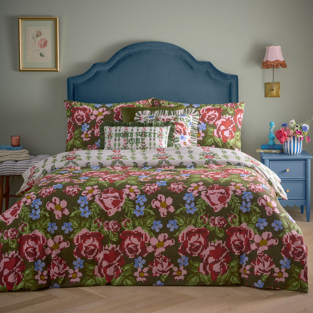 furn. Feeoni Cottage Super King Size Floral Willow Green Duvet Set Image 4