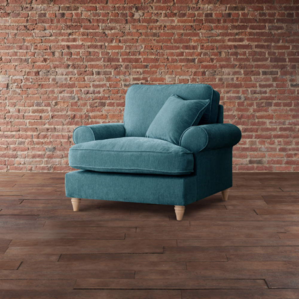 The Victoria Emerald Armchair Image 3