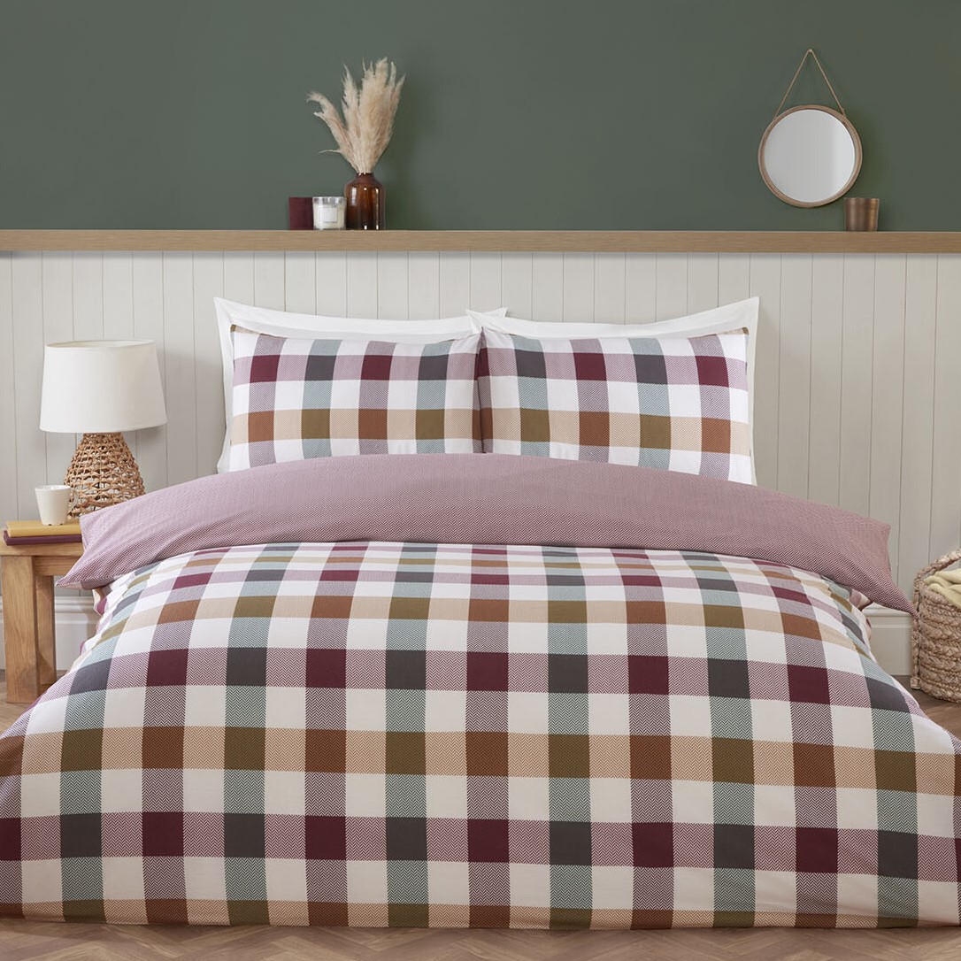 Skye Check Duvet Set - Burgundy / Double Image 1