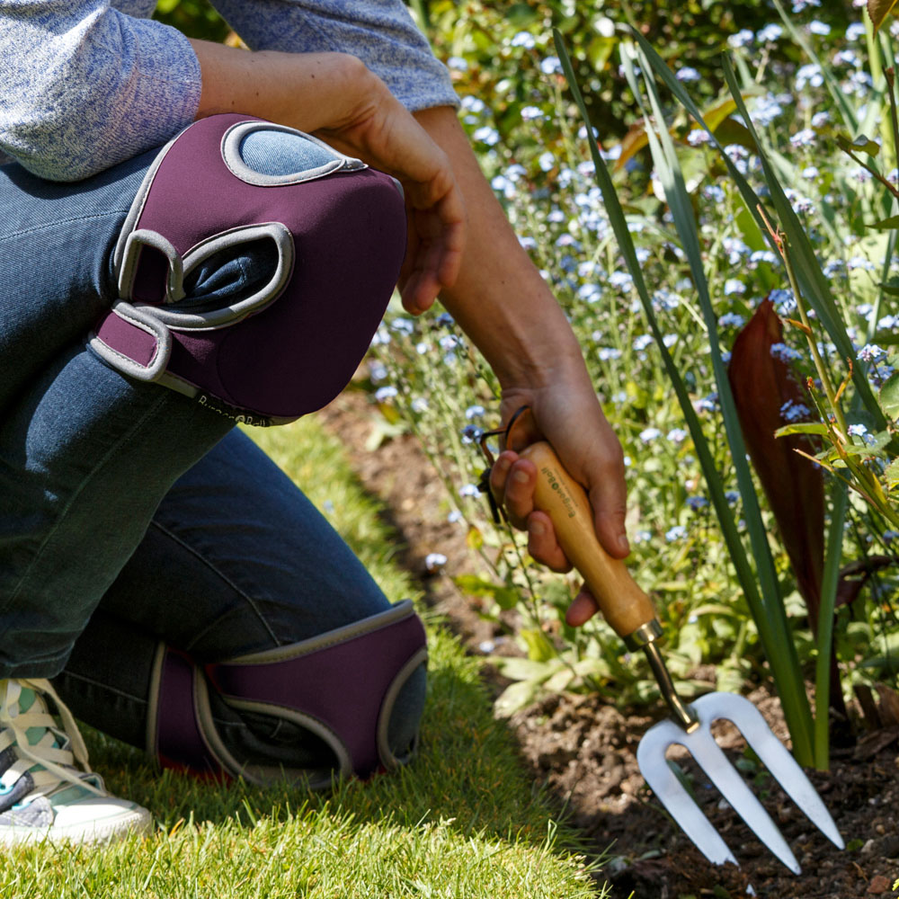 Burgon and Ball Kneelo Plum Memory Foam Garden Knee Pads Image 2