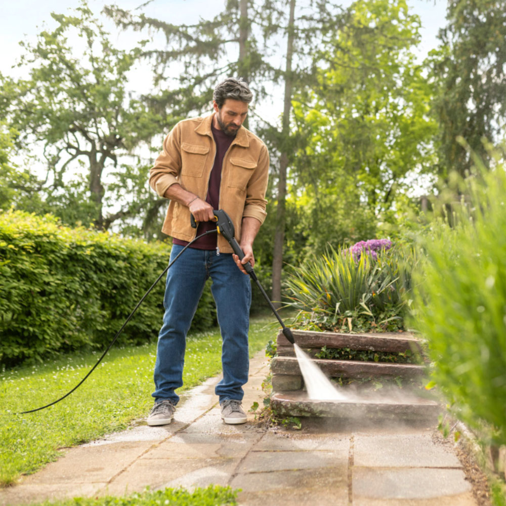 Karcher KAK3ClASSIC K3 Classic Pressure Washer with T150 Patio Cleaner 1600W Image 7