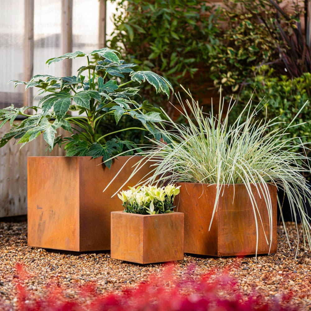 Garden Gear Rust Effect Planter 3 Pack Image 2