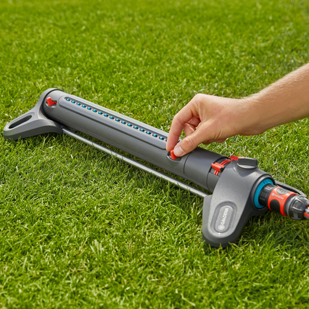 Gardena AquaZoom Oscillating Sprinkler with Free Connector Image 6