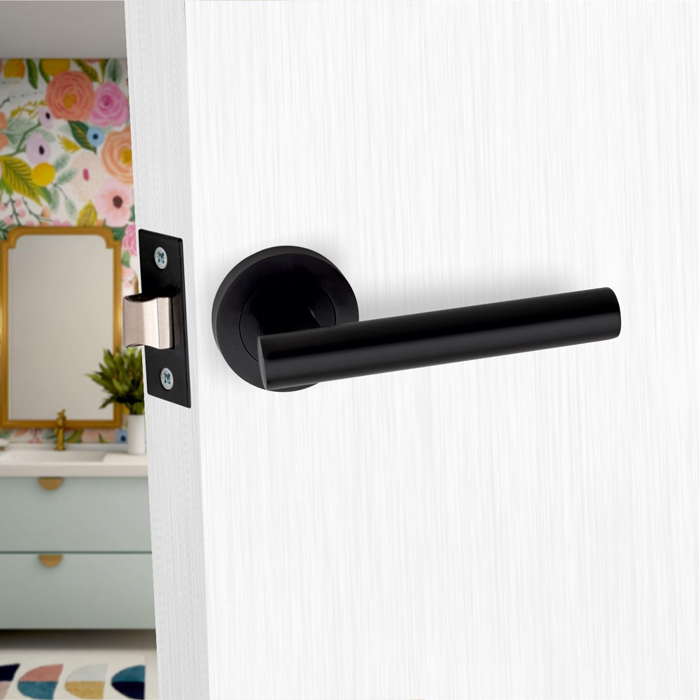 Golden Grace Matt Black Straight T-Bar Door Handle Pair with 3 Lever Mortise and Key Hole Image 2