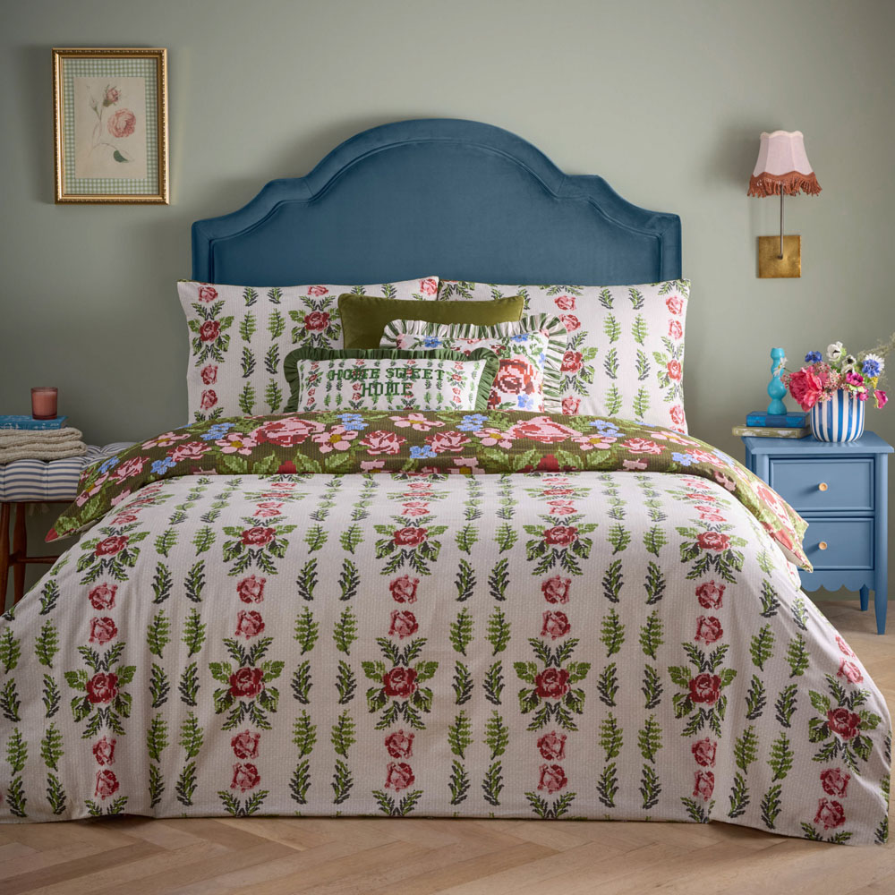 furn. Feeoni Cottage Super King Size Floral Willow Green Duvet Set Image 5