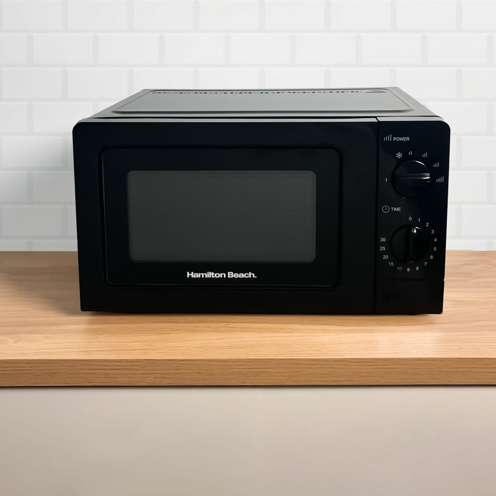 Hamilton Beach HB70T20B Black 20L Microwave Image 2