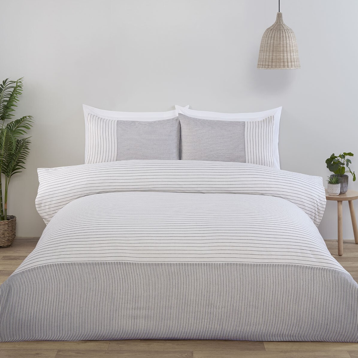 Hampton Linen Stripe Duvet Set - Natural / Superking Image 1