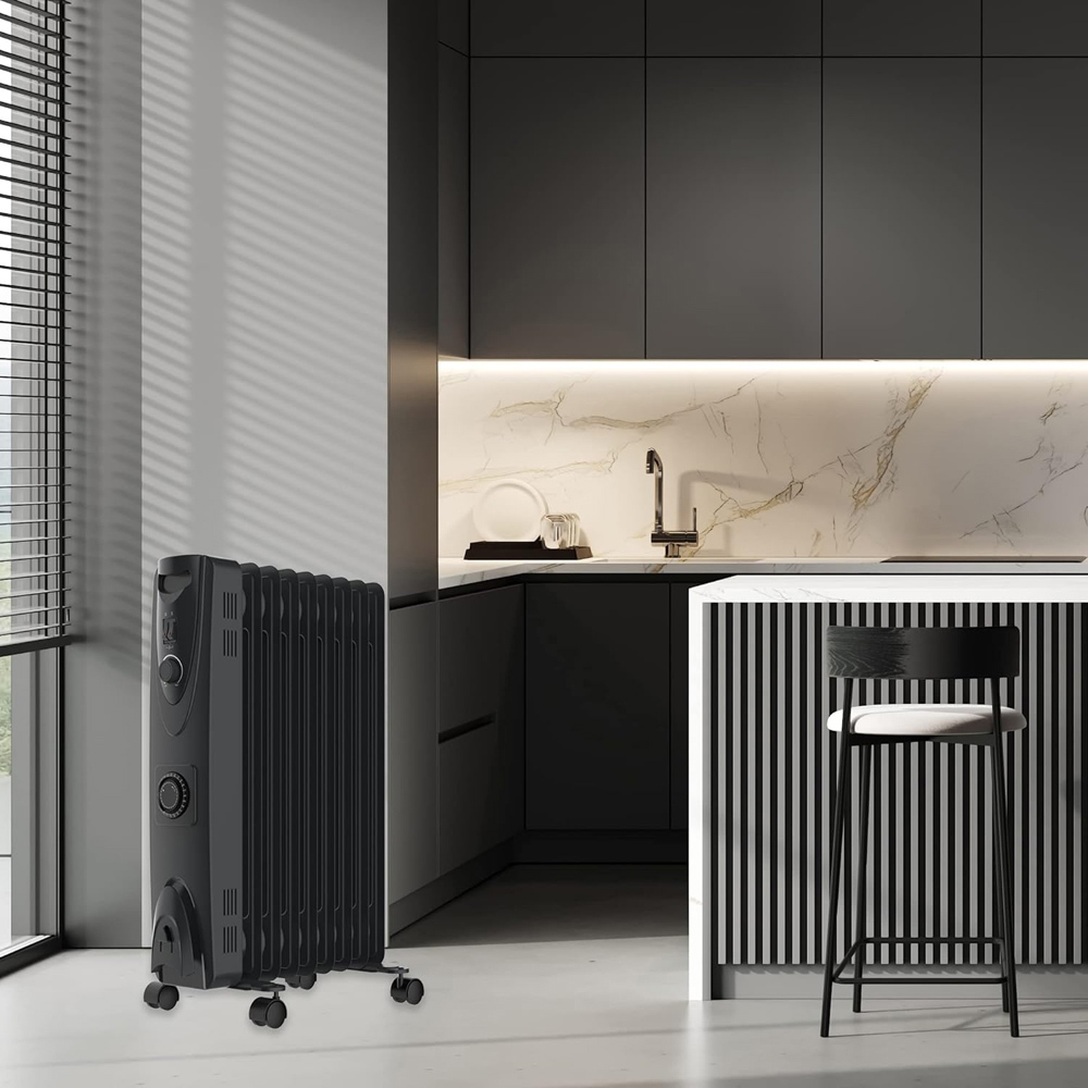 Mylek Black Oil Filled Heater with Timer 2500W Image 3