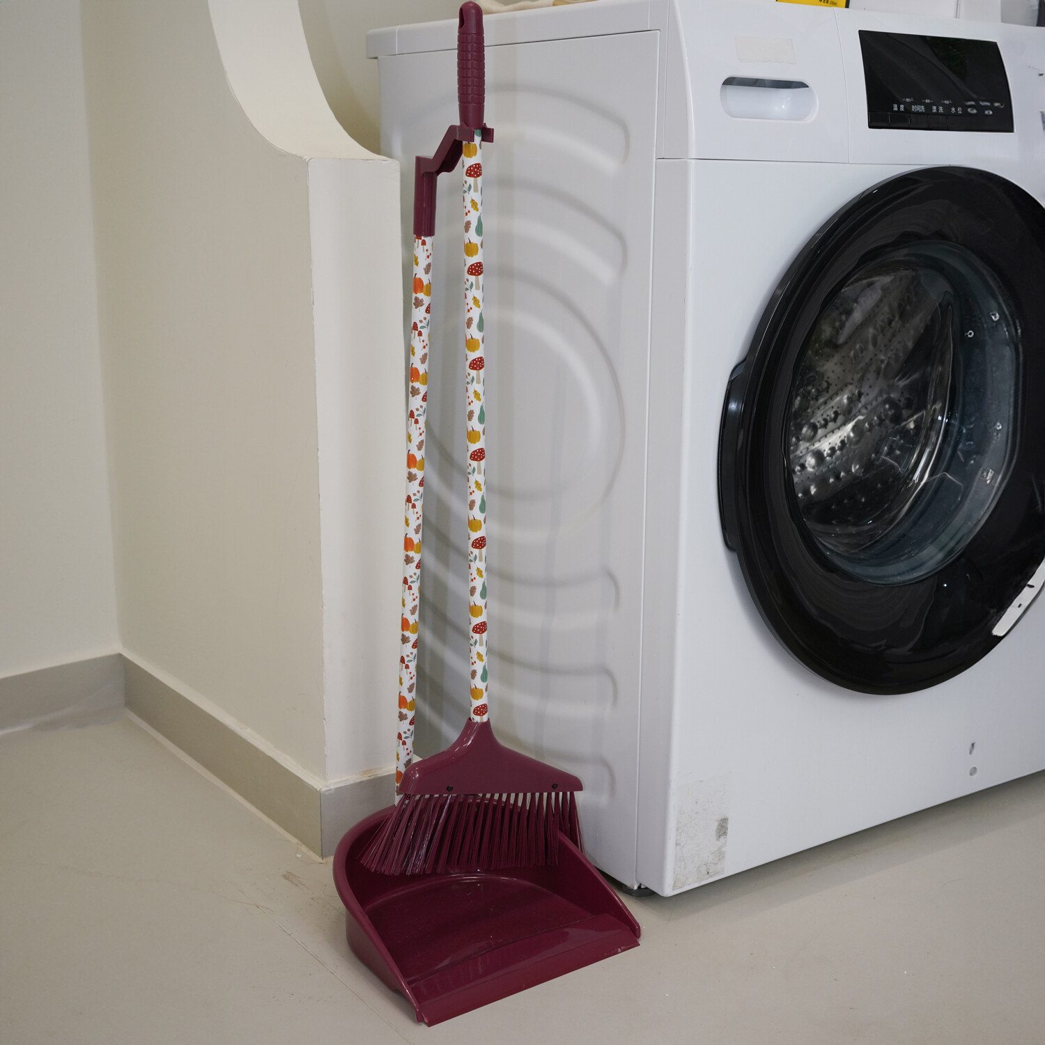 Autumn Pumpkin Long Handle Dustpan with Broom Image 4