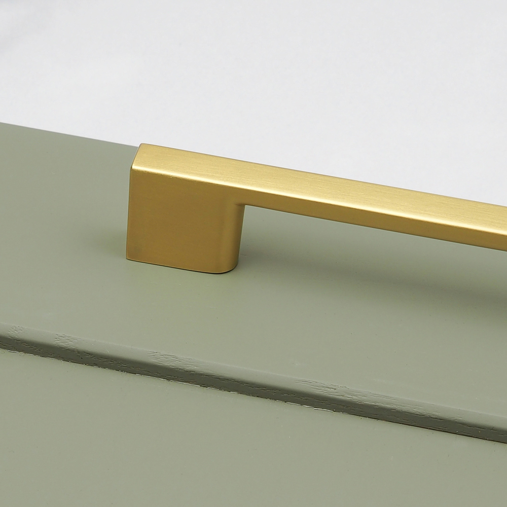 Handle & Home Brushed Brass Square D Handle 160mm Image 6