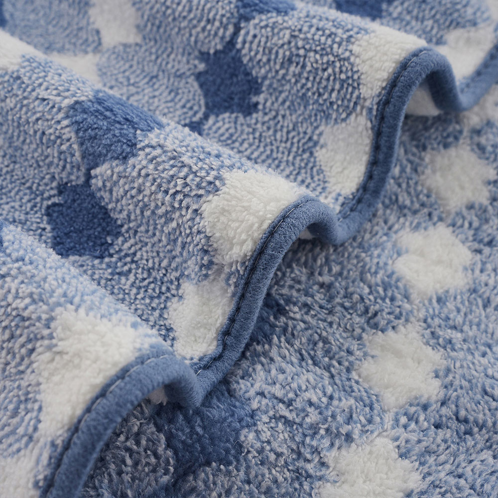 Living and Home Soft Polyester Blue Zigzag Wave Towel Set of 4 Image 5